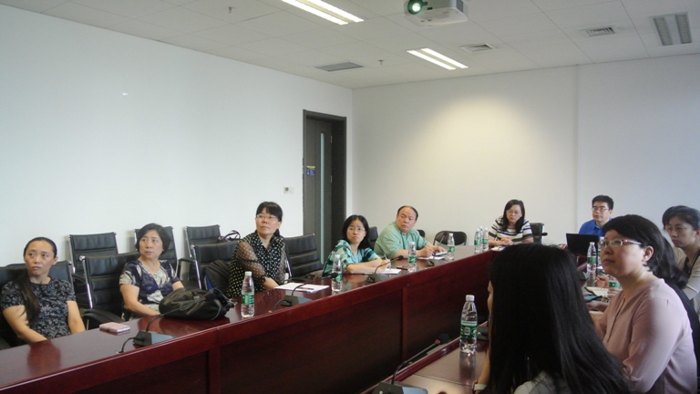 太阳成集团tyc41183院举行英语双学位双专业和大学英语教学教务联系会议1